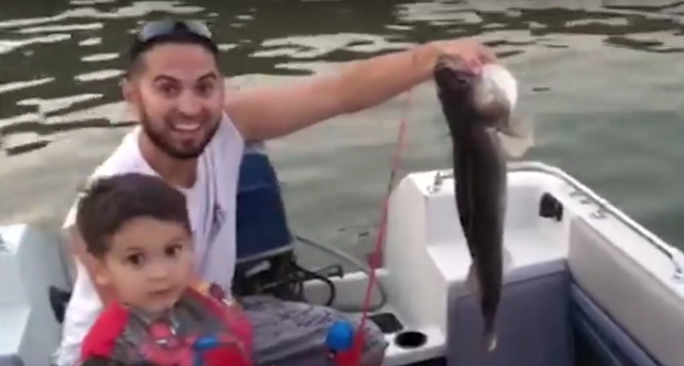 [VIDEO] 4 Year Old Catches Monster Walleye With Spiderman Pole