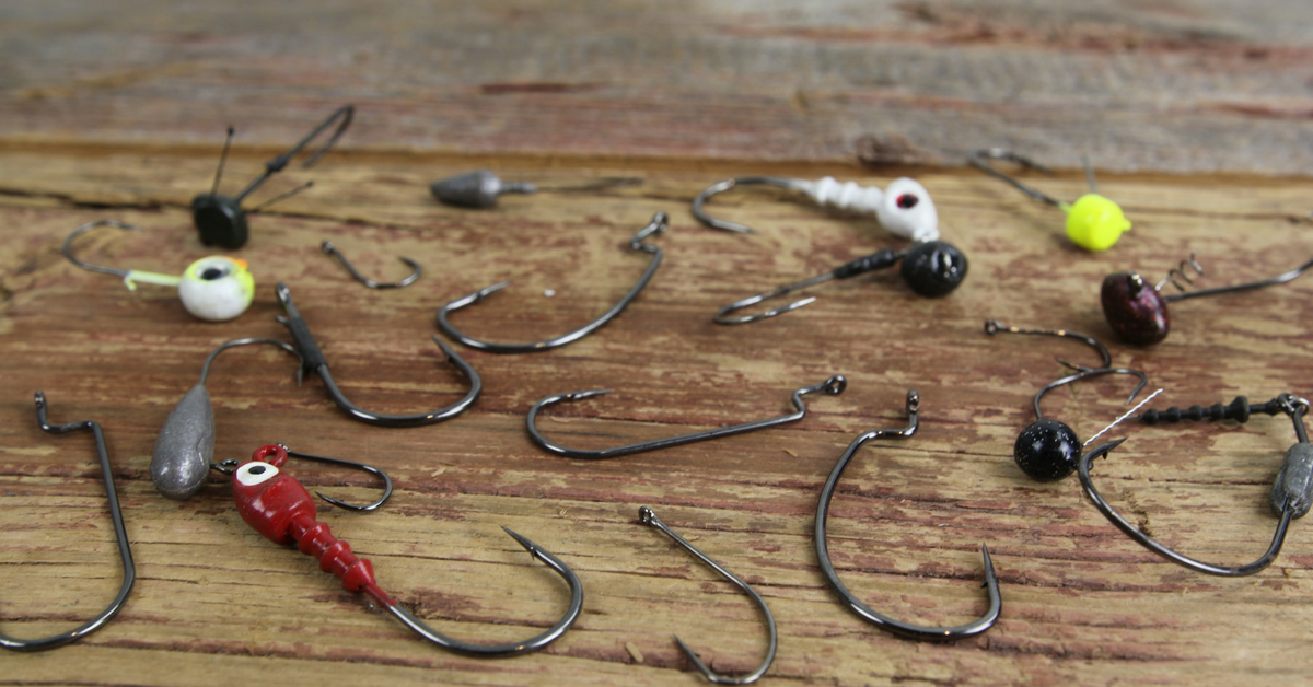 different bass fishing hooks Freshwater - Trout - Crappie - Bluegill - - Panfish - Walleye - Perch Adding extra weight to the shank helps your bait sink quickly to the strike zone and increase casting distance What Size Hook for Bass