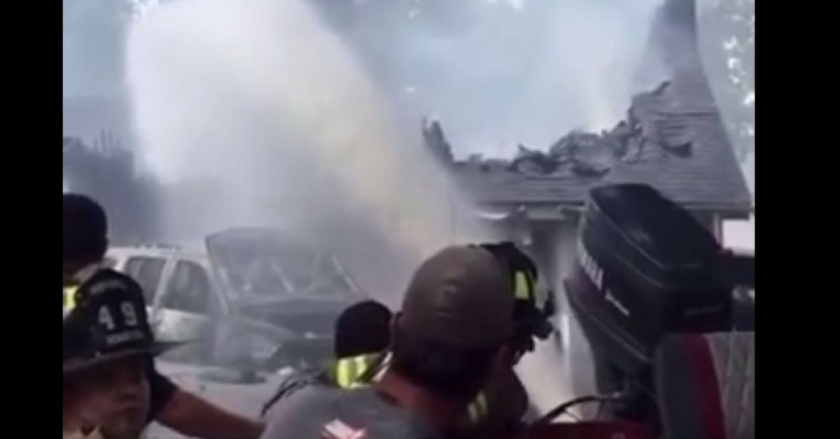 Houston Firemen Use Fishing Boat To Put Out Fire Post-Harvey