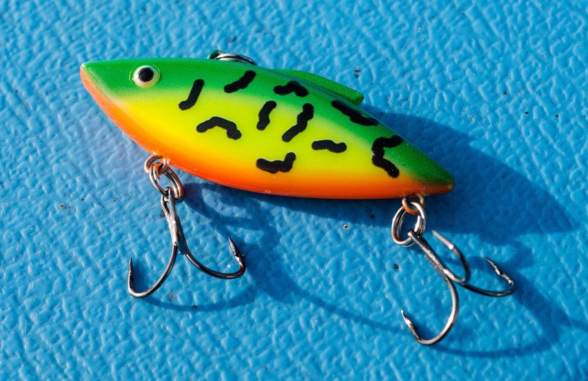 fish rattle lures Bill Lewis Original RAT-L-TRAP Lipless Crankbait Now available and flat out deadly are the new PK Rattle Spoons in Gold Bulk Bag, 50 Knockin Tail